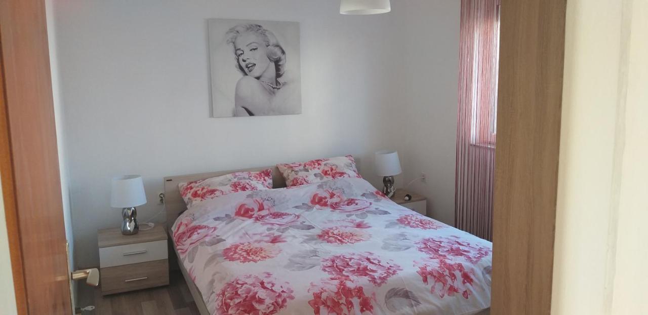 Apartman Zvoncica Vrsi Exterior foto